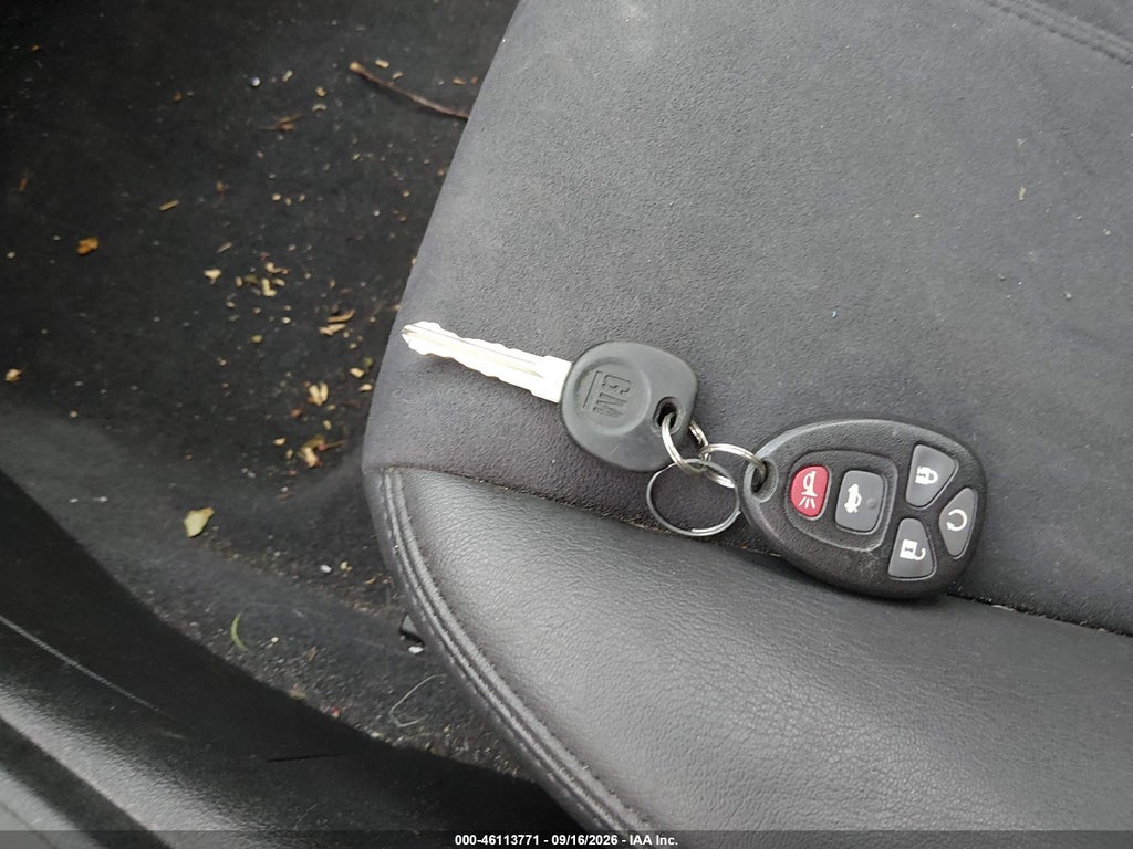 2011 Chevrolet Malibu 2LT photo 11