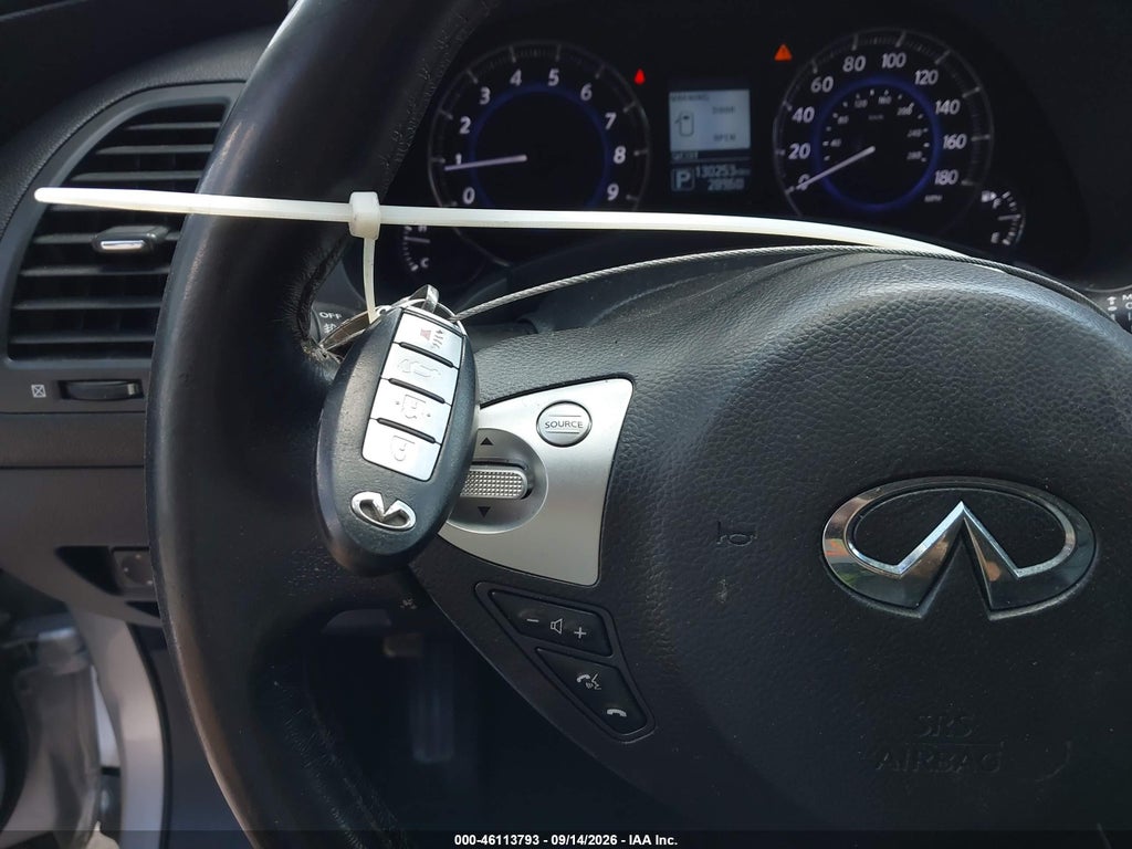 2016 Infiniti QX70 photo 11