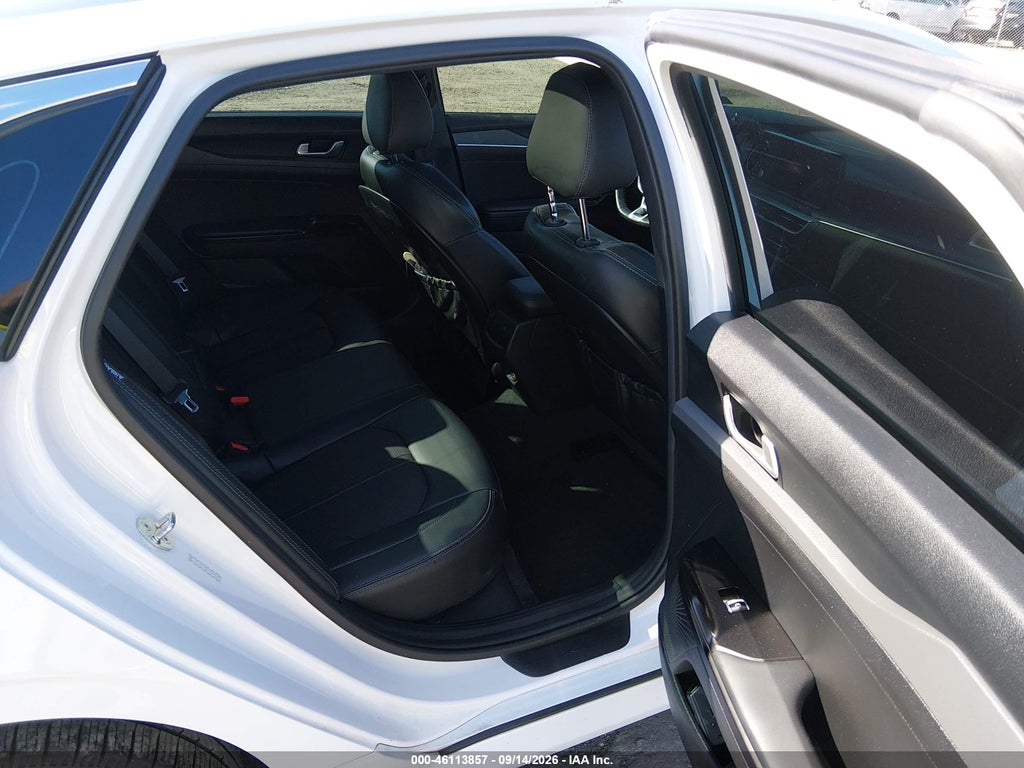 2024 Kia K5 GT-Line photo 8