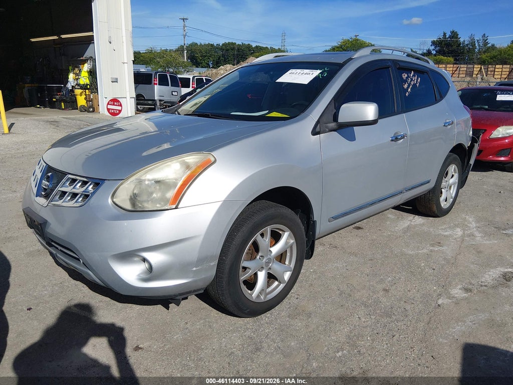 2011 Nissan Rogue SV photo 2