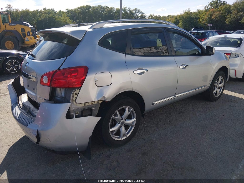 2011 Nissan Rogue SV photo 4