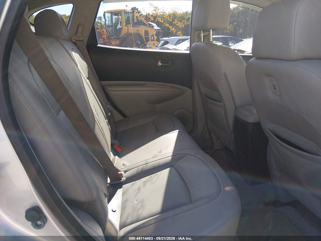 2011 Nissan Rogue SV photo 8