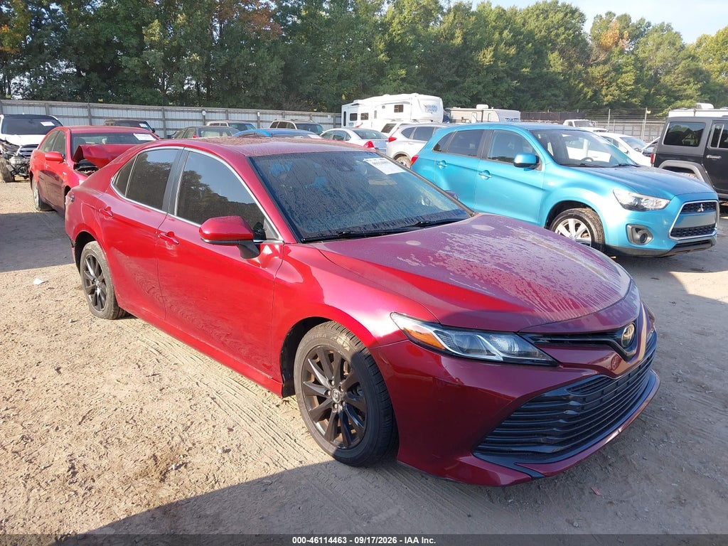 2019 Toyota Camry LE photo 1