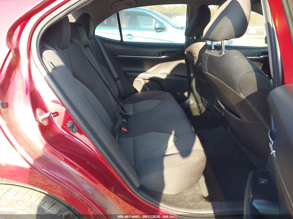 2019 Toyota Camry LE photo 8
