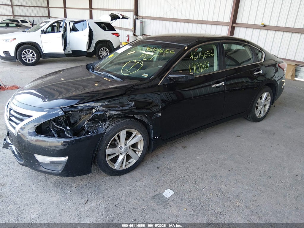 2013 Nissan Altima 2.5 SV photo 2