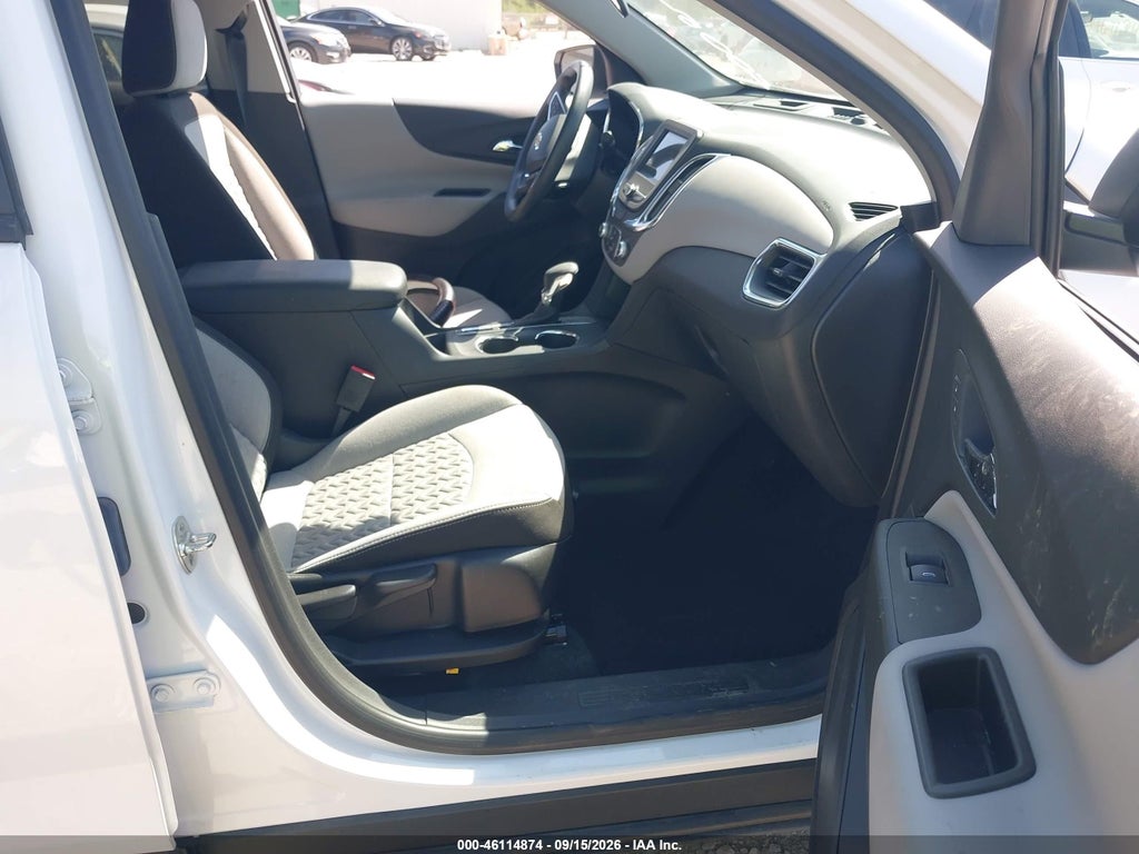 2024 Chevrolet Equinox FWD LS photo 5