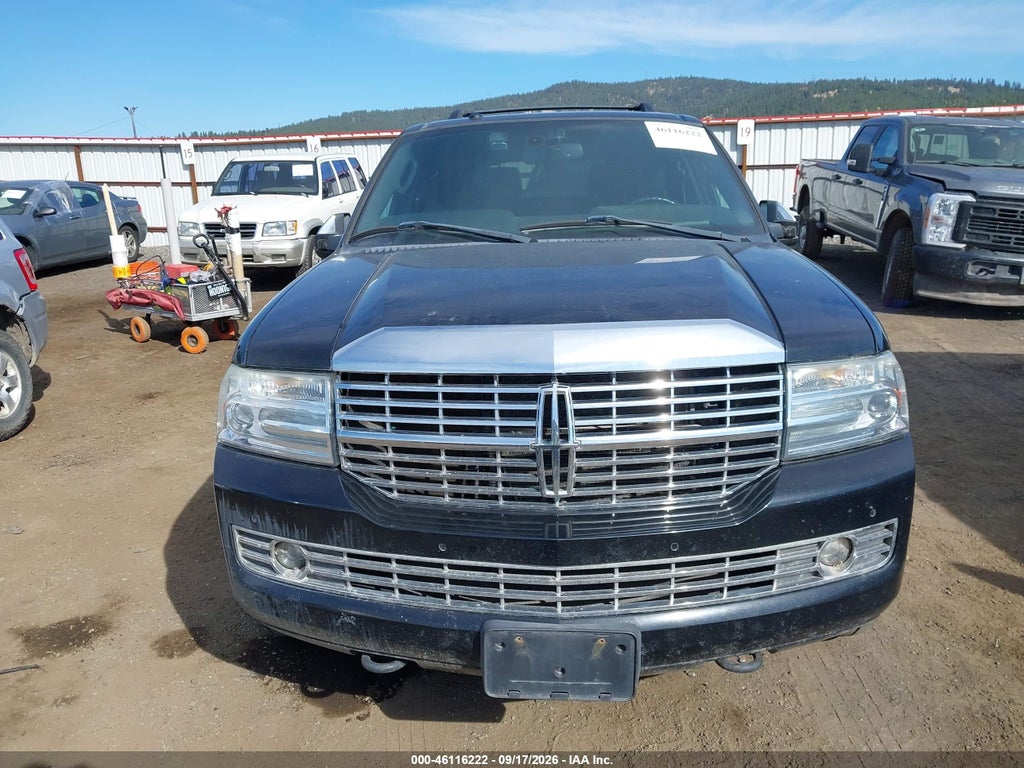 2010 Lincoln Navigator photo 6