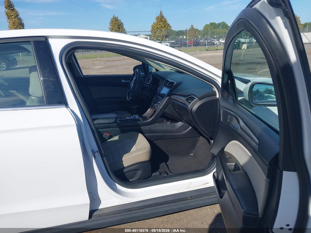 2020 Ford Fusion S photo 5