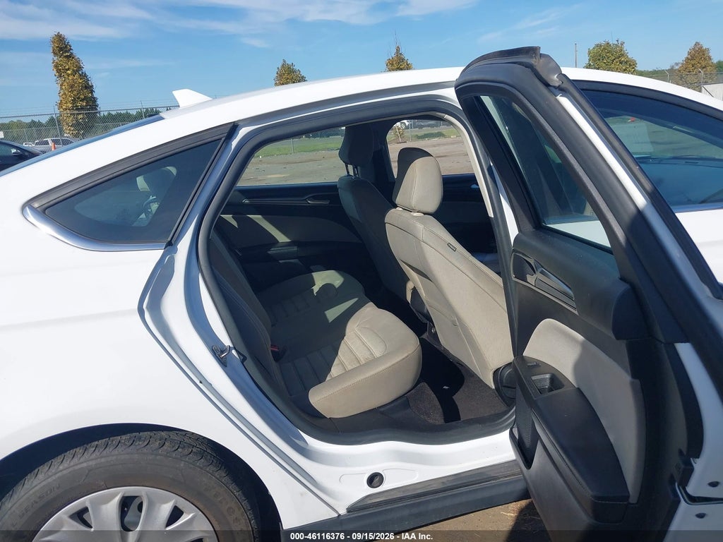 2020 Ford Fusion S photo 8