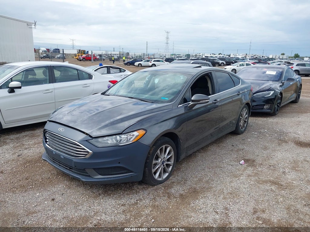 2017 Ford Fusion SE photo 2