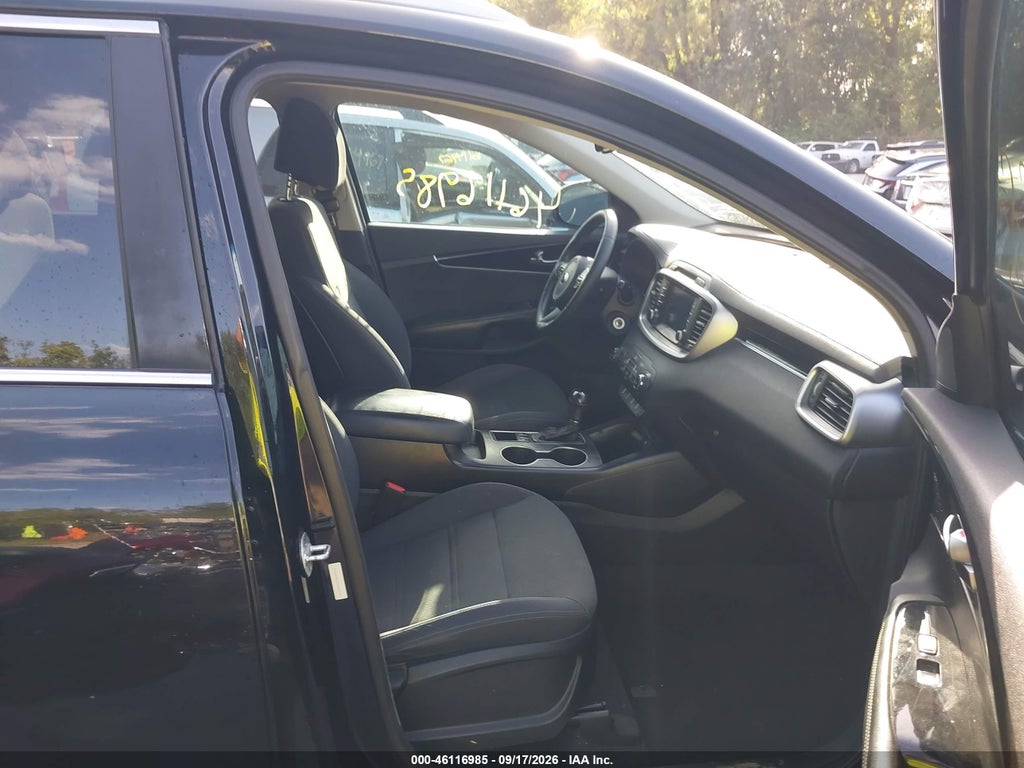 2017 Kia Sorento 2.4L LX photo 5