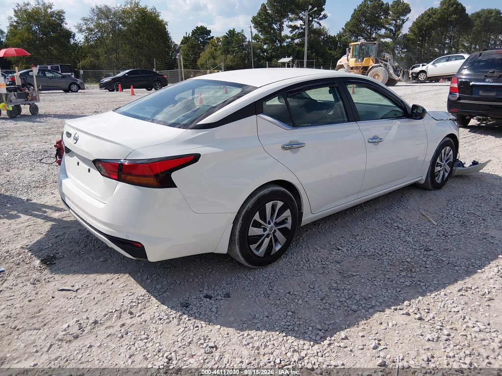 2024 Nissan Altima S FWD photo 4