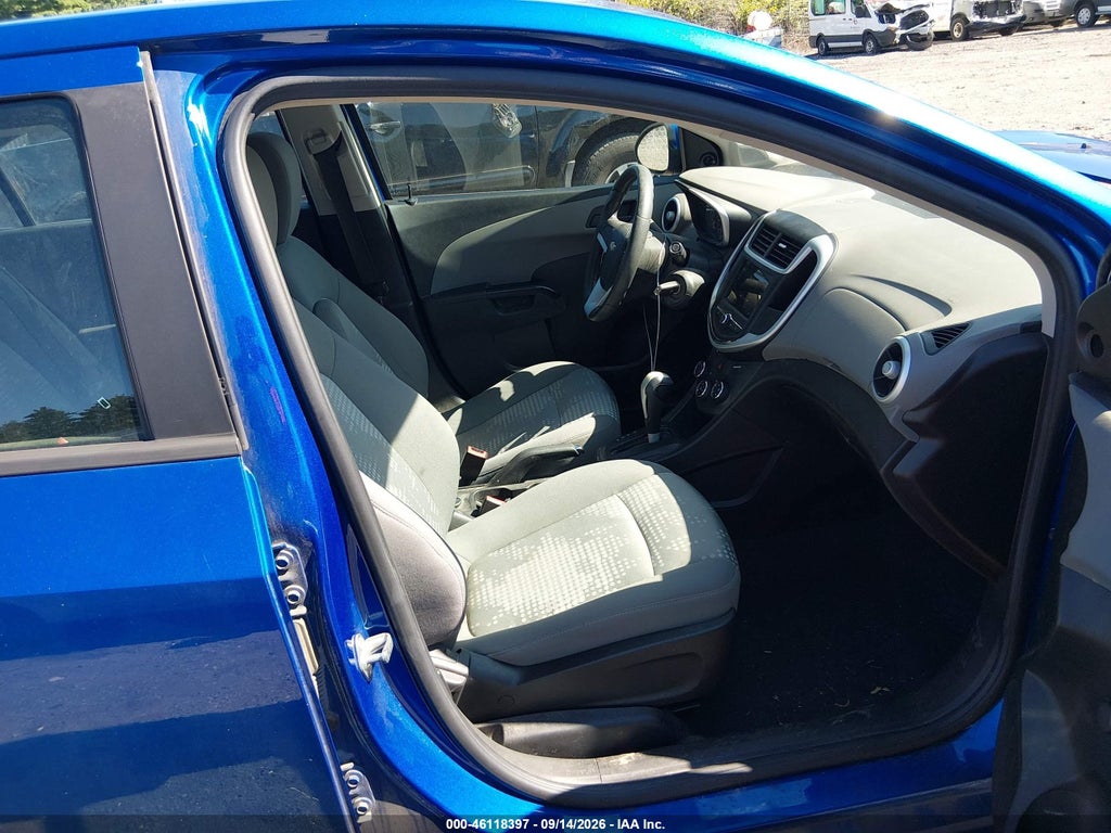 2018 Chevrolet Sonic LS Auto photo 5
