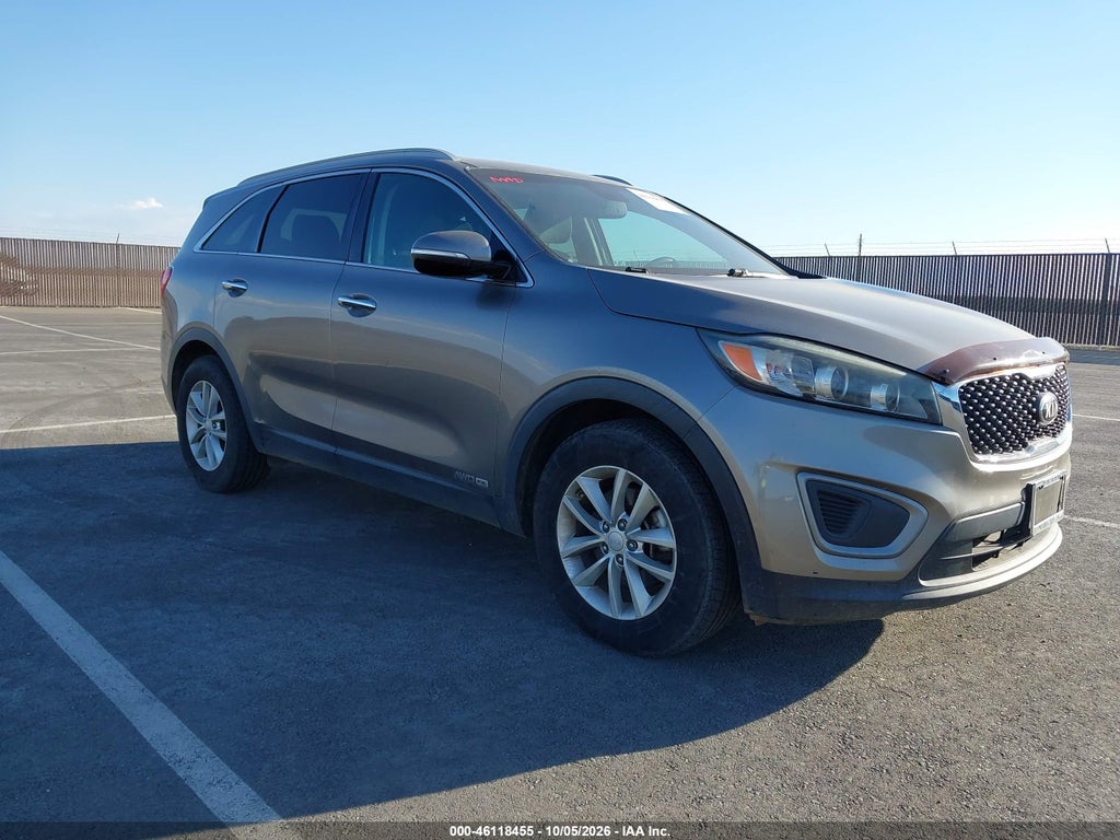 2016 Kia Sorento 3.3L LX photo 1