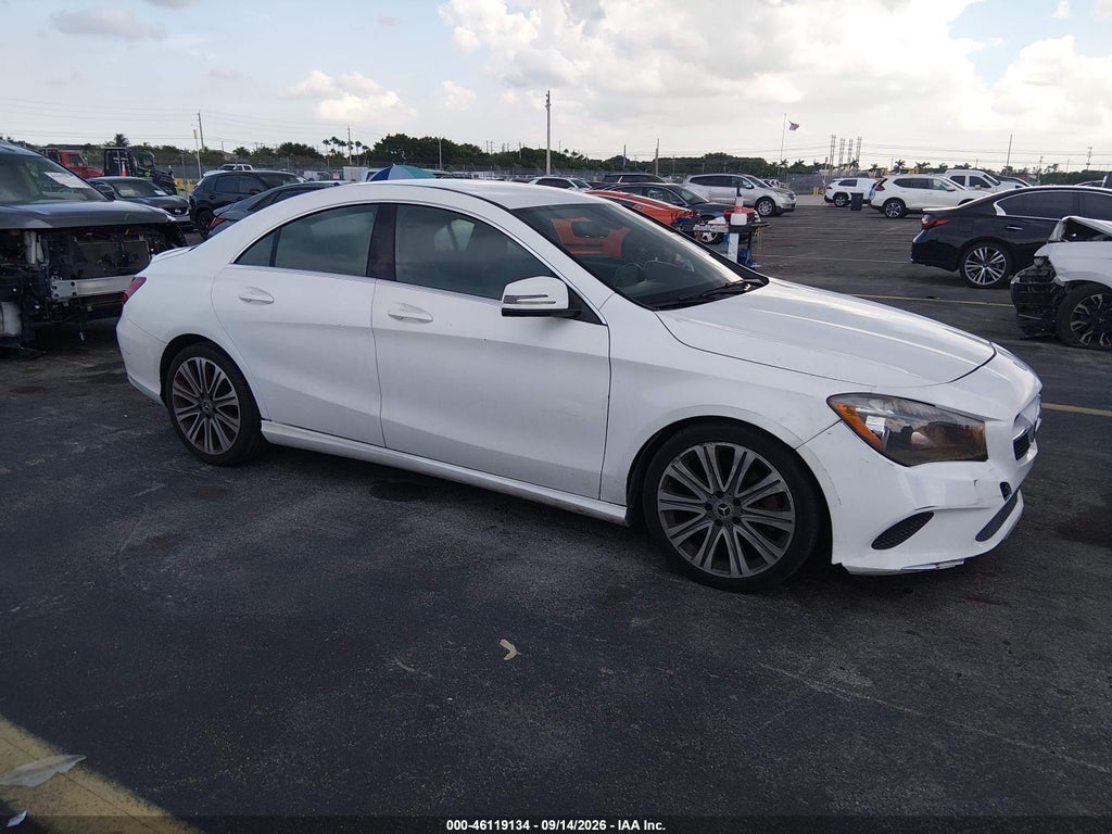 2018 Mercedes-Benz CLA 250 photo 1