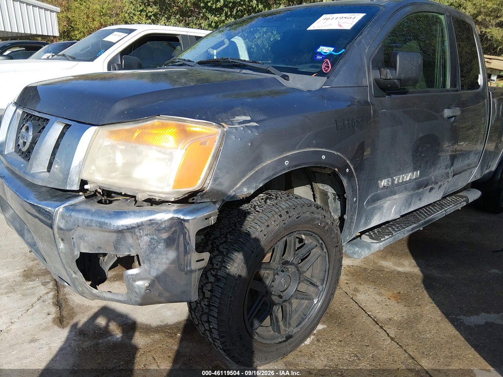 2015 Nissan Titan SV photo 6