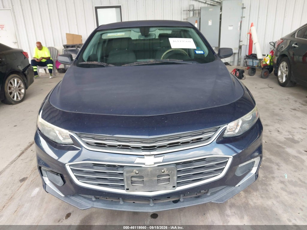 2017 Chevrolet Malibu 1LT photo 6