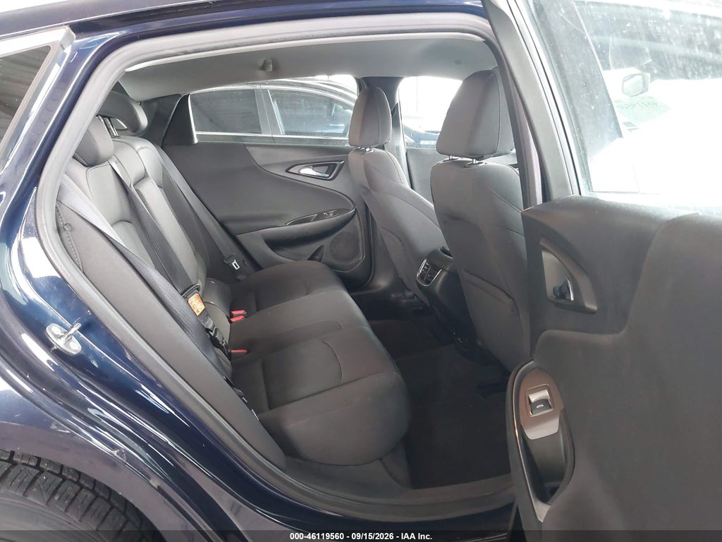 2017 Chevrolet Malibu 1LT photo 8