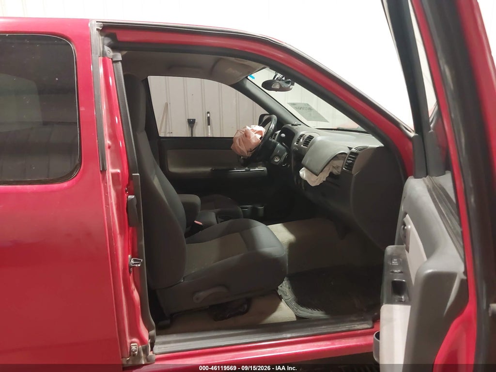 2004 GMC Canyon SLE photo 5