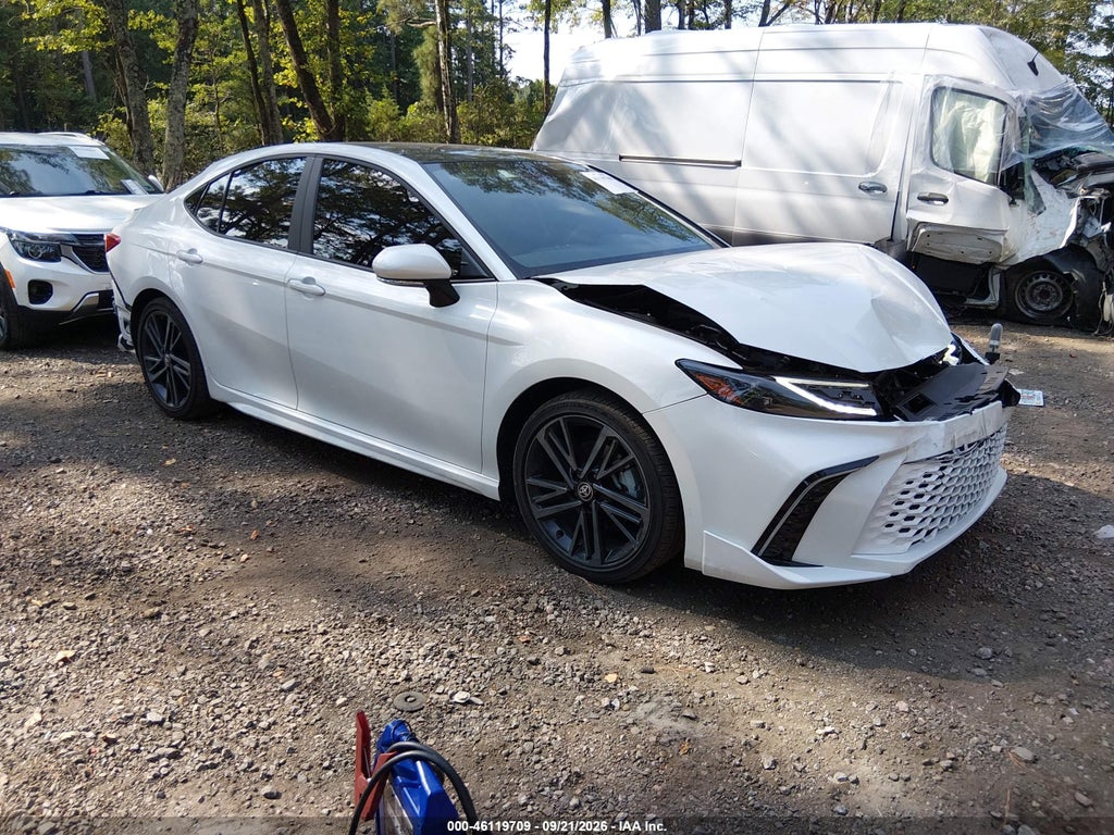 TOYOTA CAMRY 2025