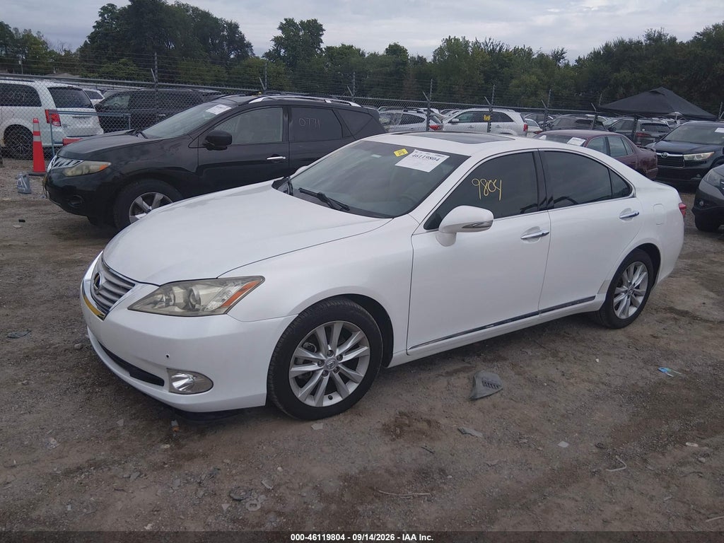 2011 Lexus ES 350 photo 2