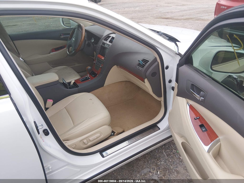 2011 Lexus ES 350 photo 5