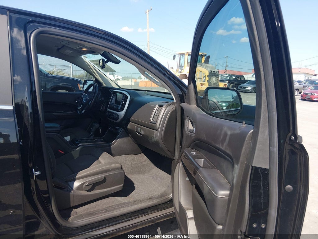 2019 GMC Canyon SLE photo 5
