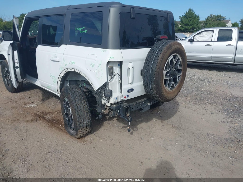 2024 Ford Bronco Outer Banks photo 6