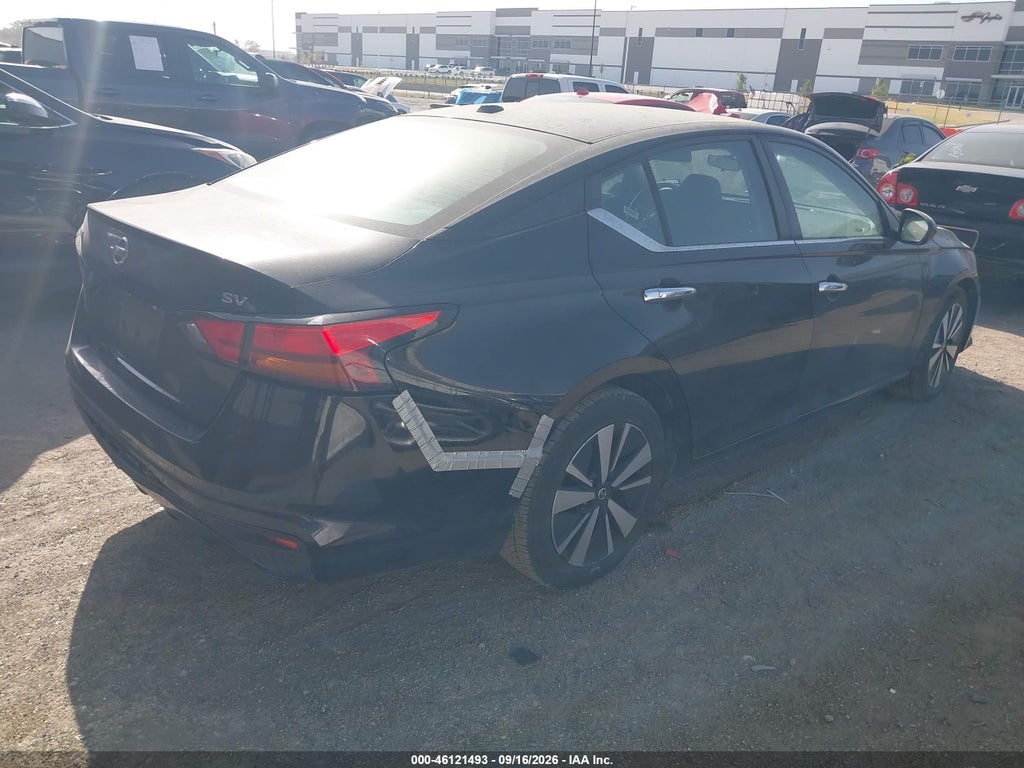 2021 Nissan Altima SV FWD photo 4