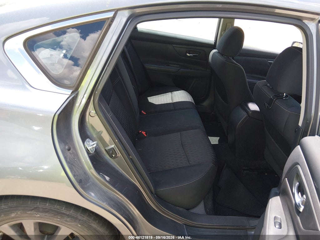 2017 Nissan Altima 2.5 S photo 8