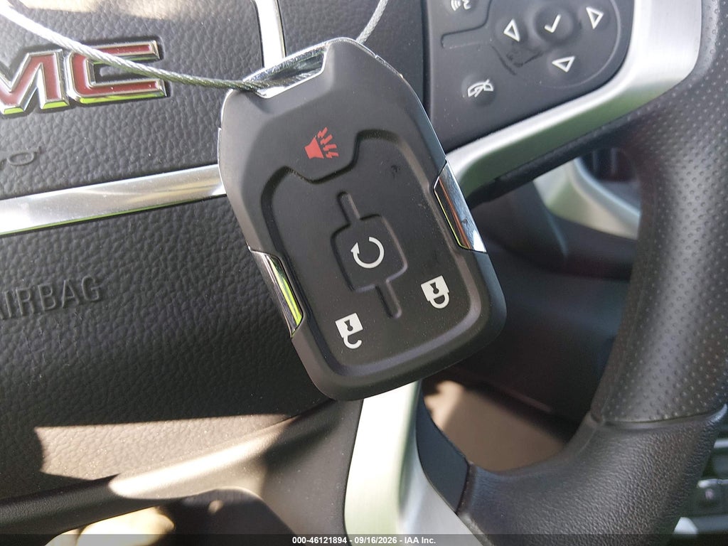 2024 GMC Terrain FWD SLE photo 11