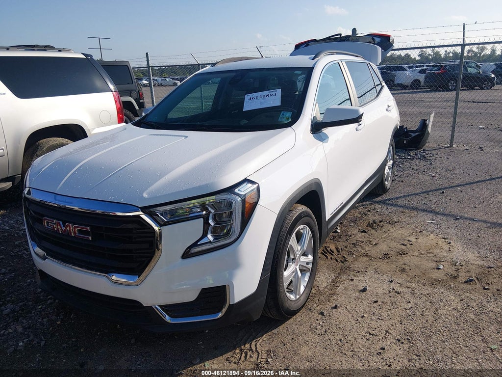 2024 GMC Terrain FWD SLE photo 2