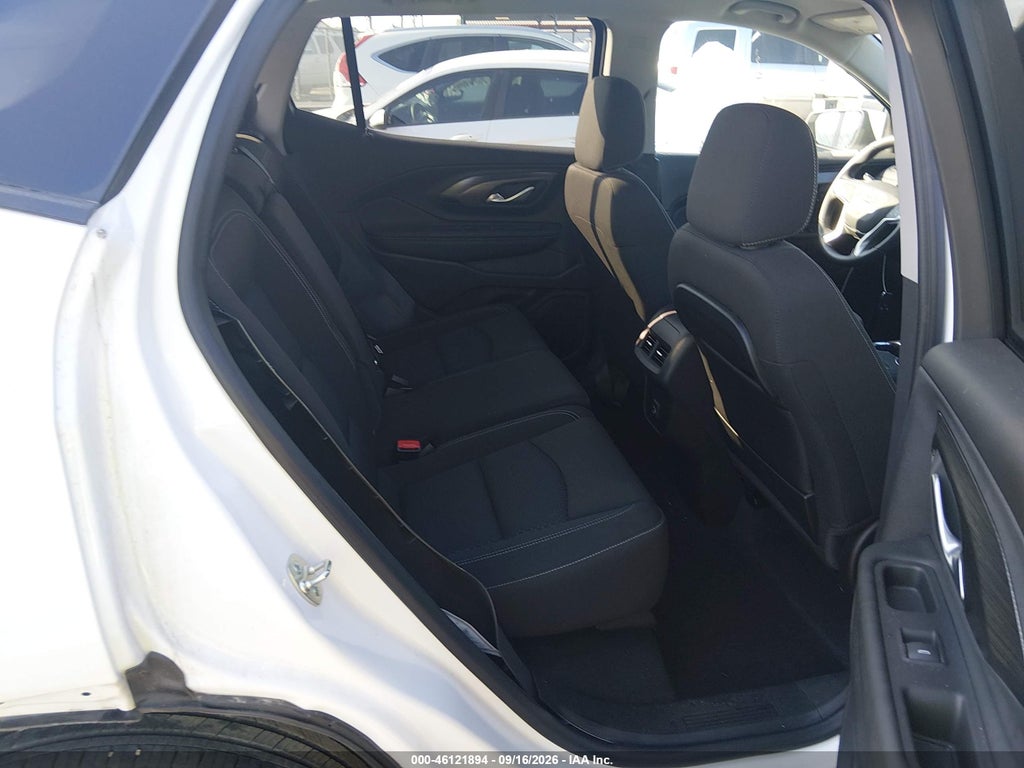 2024 GMC Terrain FWD SLE photo 8