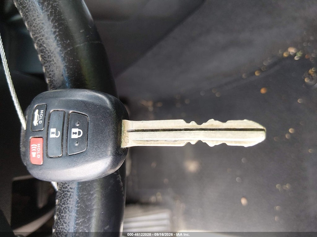 2012 Toyota Camry SE Limited Edition photo 11