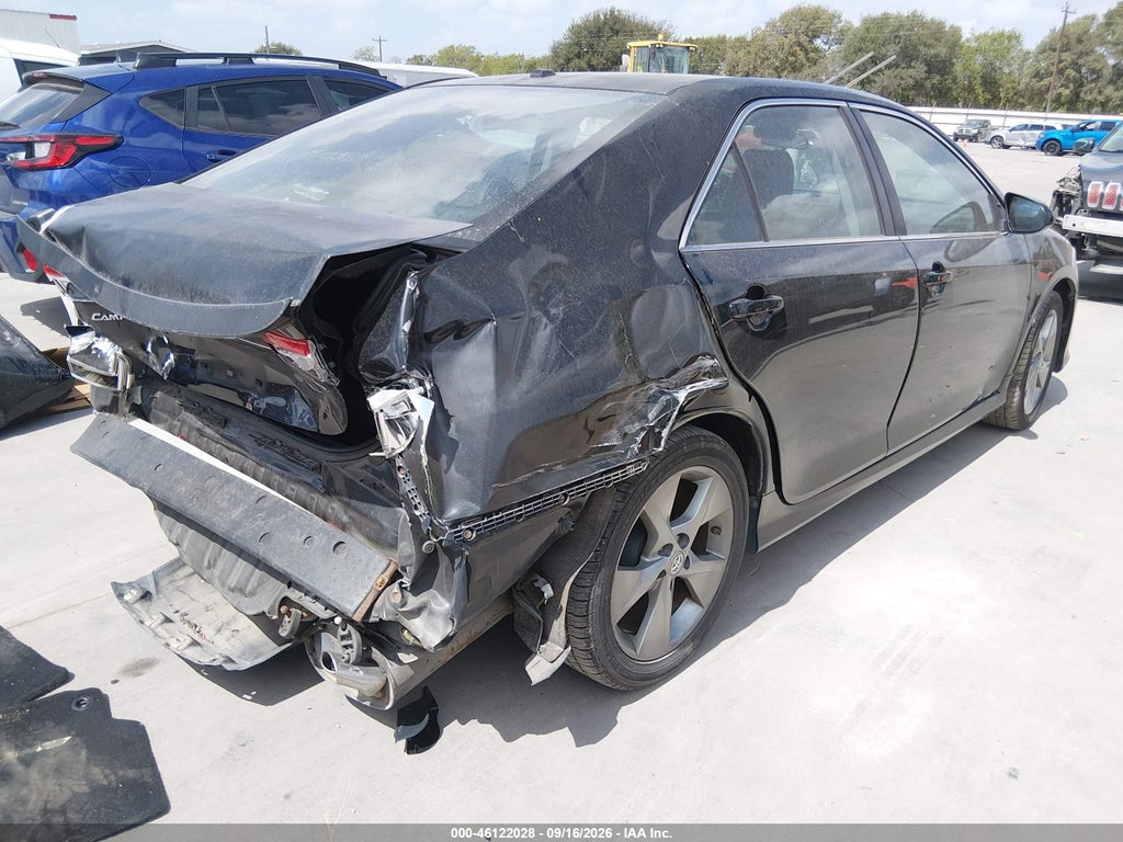 2012 Toyota Camry SE Limited Edition photo 4