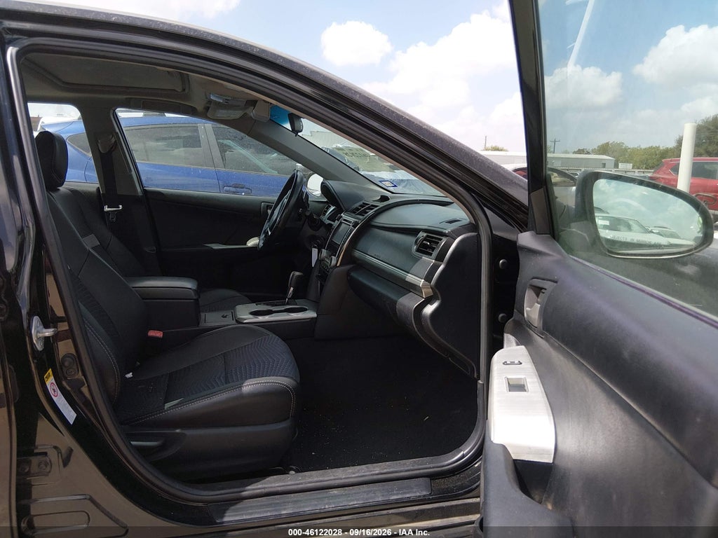2012 Toyota Camry SE Limited Edition photo 5