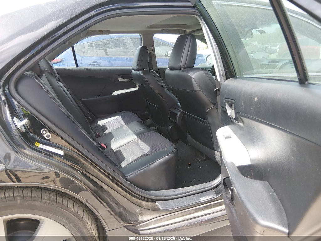 2012 Toyota Camry SE Limited Edition photo 8