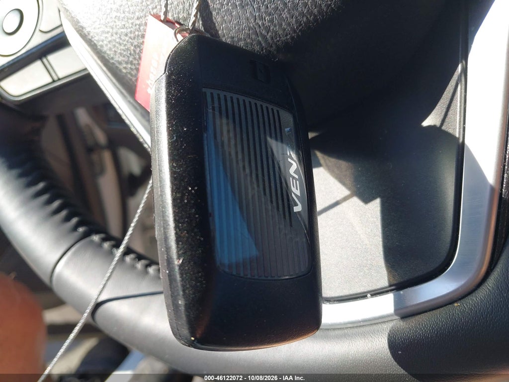 2023 Toyota Venza LE/XLE/Limited/Night Shade photo 11