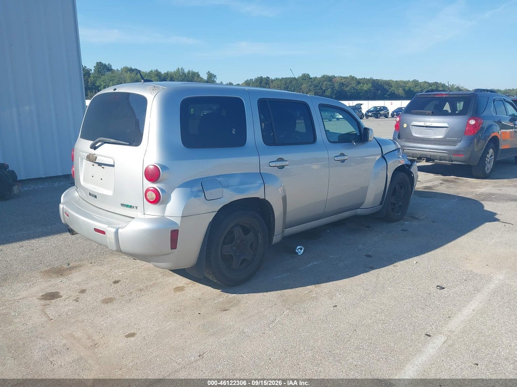2010 Chevrolet HHR LT photo 4