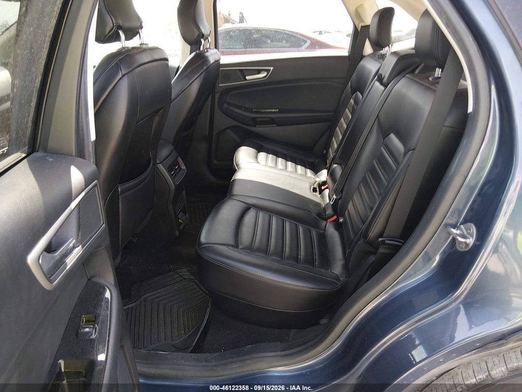 2019 Ford Edge SEL photo 8