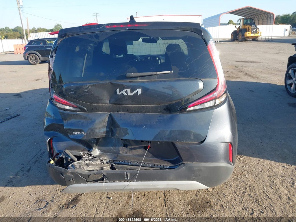 2025 Kia Soul LX photo 6