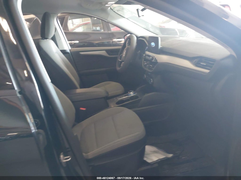 2022 Ford Escape SE photo 5