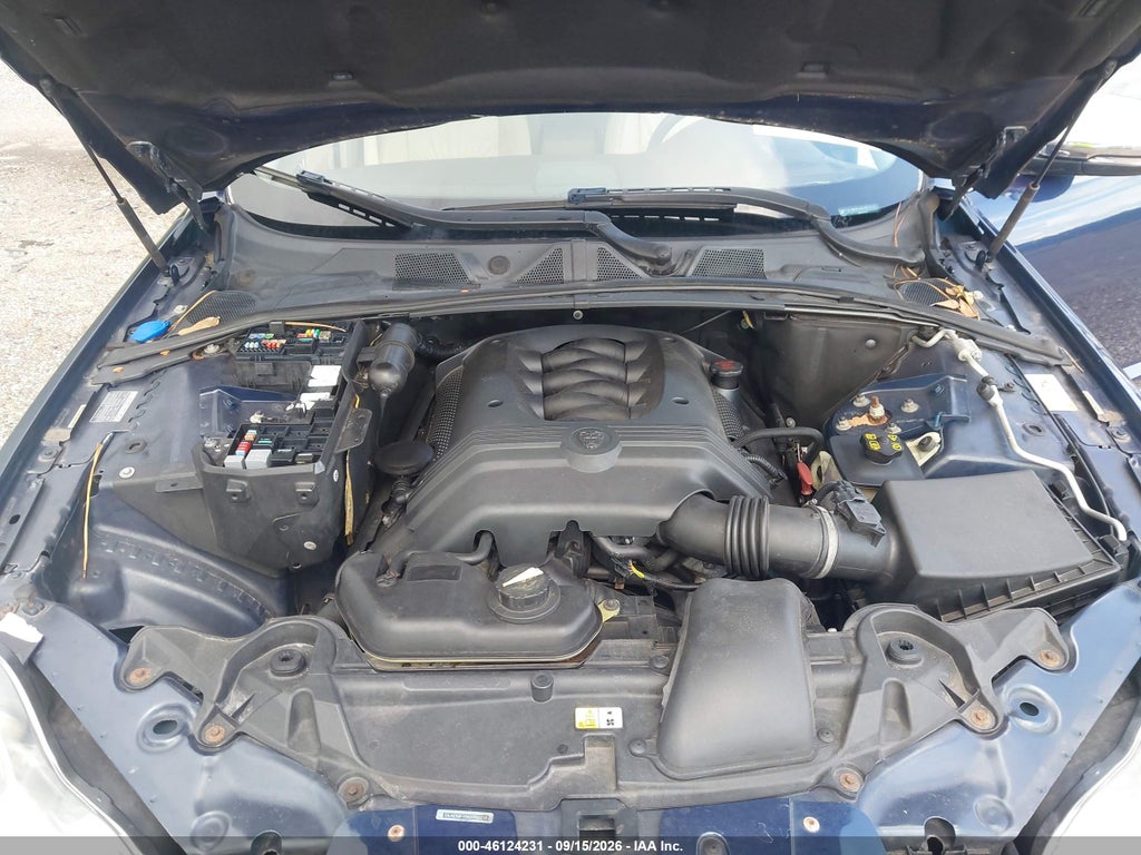 2010 Jaguar XF photo 10