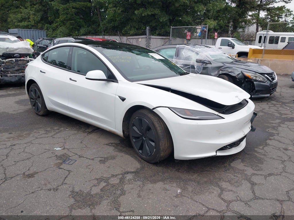TESLA MODEL 3 2025