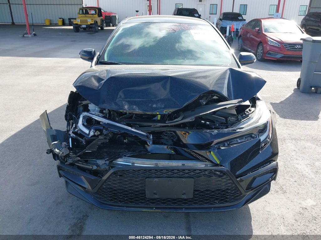 2026 Toyota Corolla SE photo 6