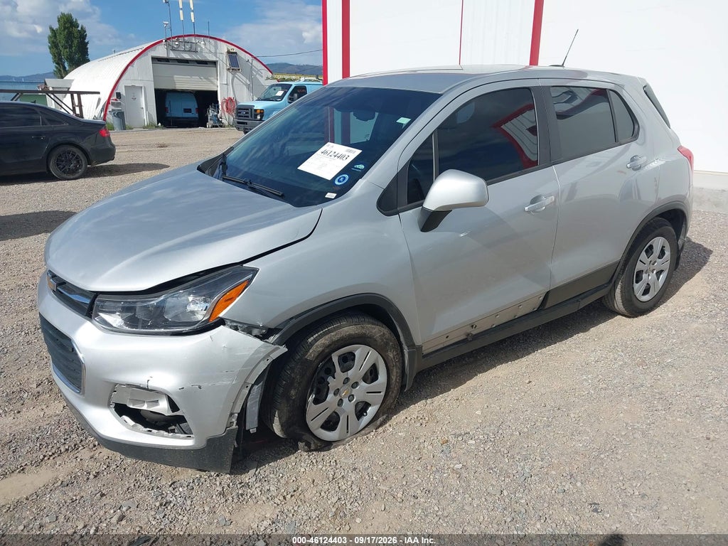 2018 Chevrolet Trax LS photo 2