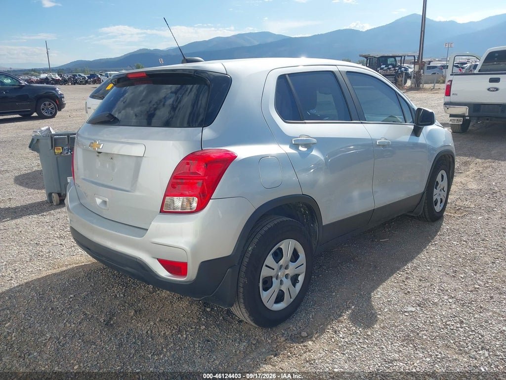 2018 Chevrolet Trax LS photo 4