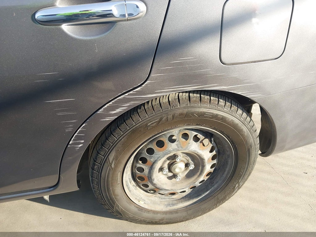2019 Nissan Versa 1.6 SV photo 6