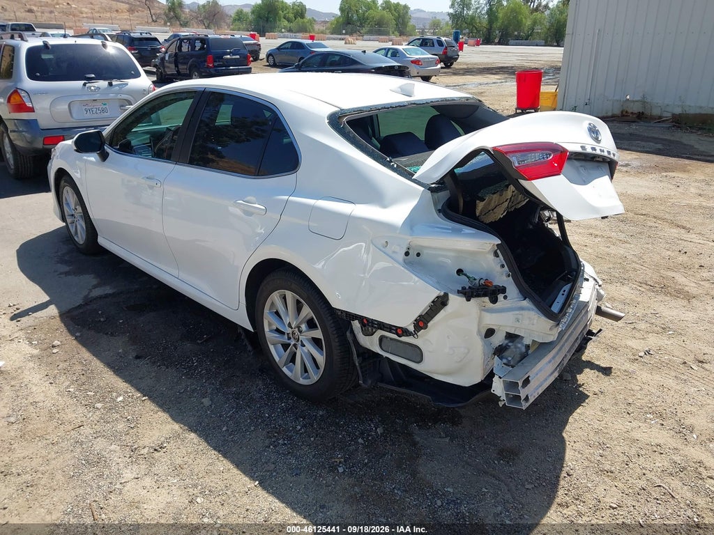 2021 Toyota Camry LE photo 3