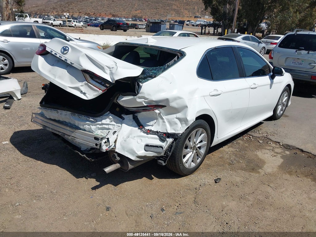 2021 Toyota Camry LE photo 4